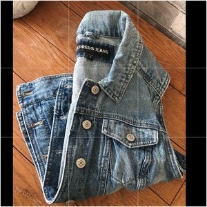 Jean Vest